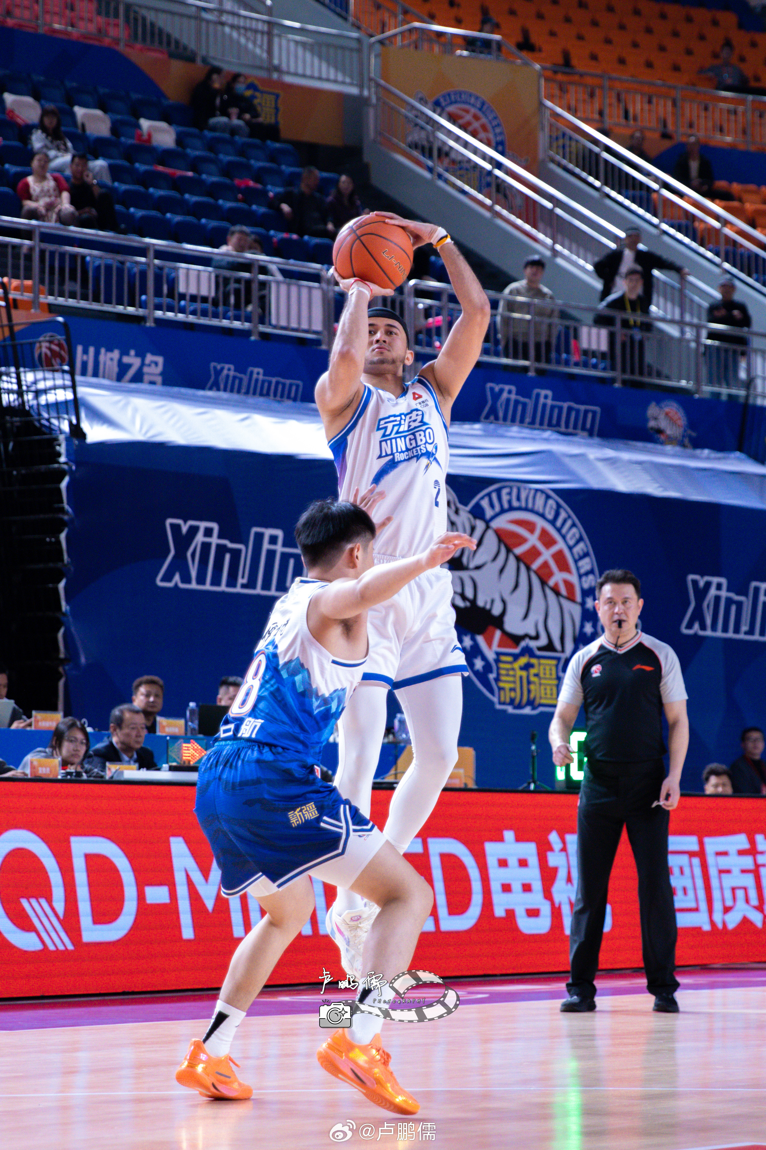 从踏入职业到重回新疆，一晃已是十年这或许是卡米然最后一次以职业球员身份站上家乡主