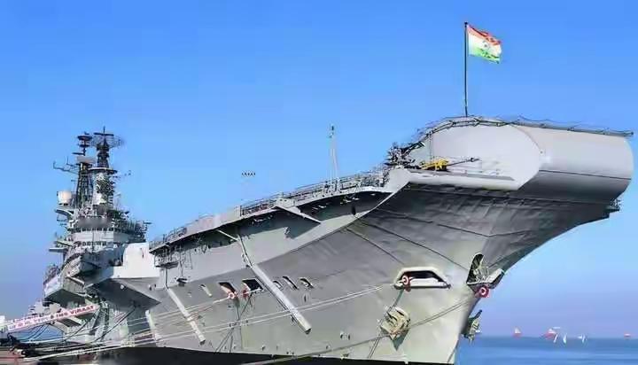 印:我宣布个事啊俄:老三你又有啥事啊印:我们也要下饺子了中:老三你也喜欢