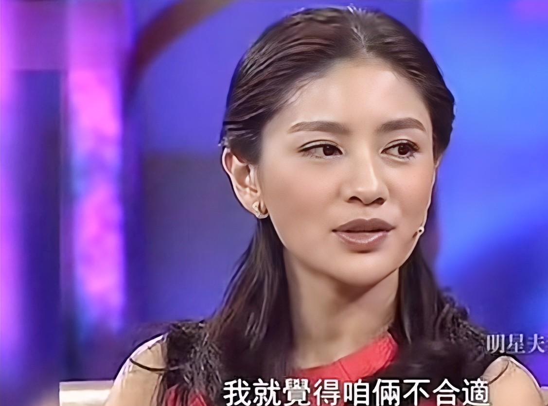 演员胡可说：“当初沙溢为了让我嫁给他，激将法都用上了。那时候我在北京郊区拍戏，结