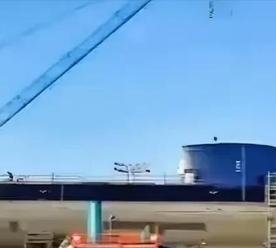 俄“超级炸弹”登场，战术核弹真要“下岗”？在军事冲突中，核武器一直是悬在头顶的