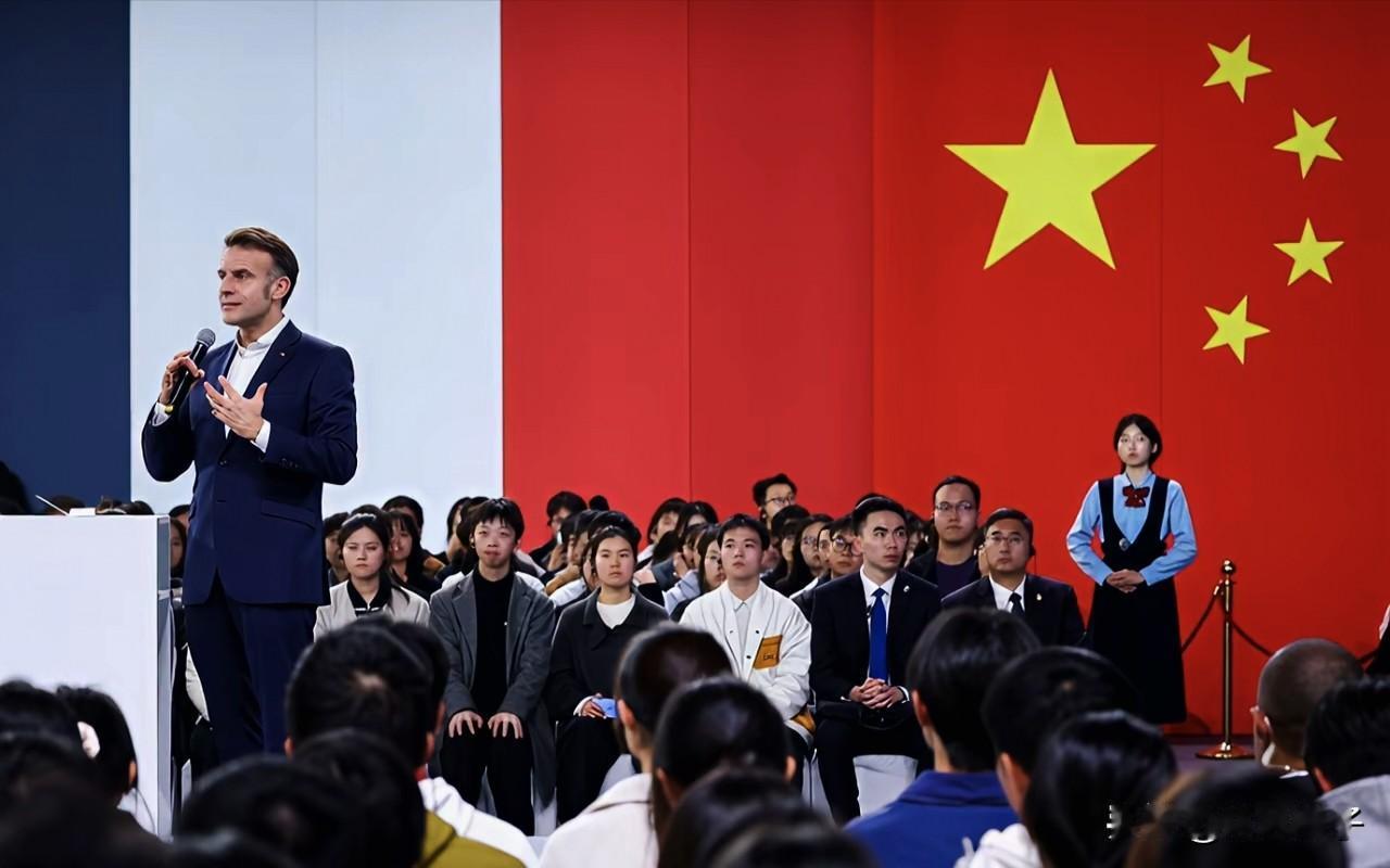 马克龙访华的快乐，让全世界的总统都慕了，让全世界的人，都酸了！我觉得，马克龙