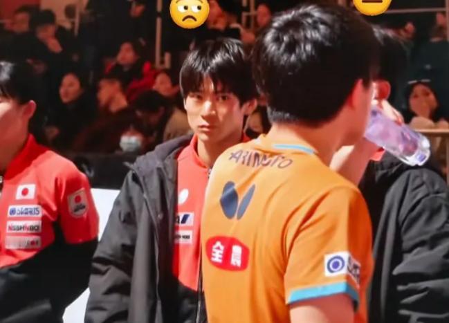 怪不得户上眼睛瞪的都想吃了张本智和。其他人拼死拼活拿了7分，张本智和一个人丢了6