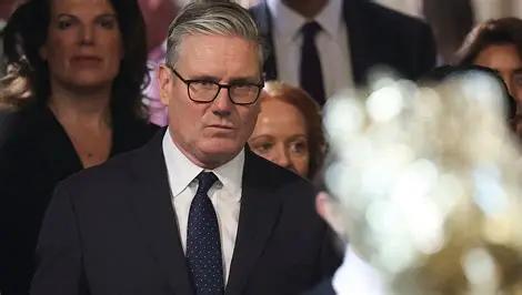 欠中资的钱怎么办？英国新首相站在唐宁街十号门口，对着全世界的镜头说：英国要重归稳