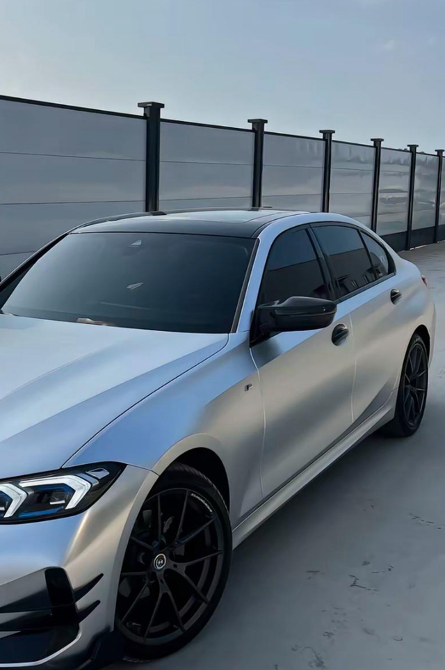 买车不要买宝马用车两年多了，出现车内异响，4儿子店多次修理没有修好，打电话给宝