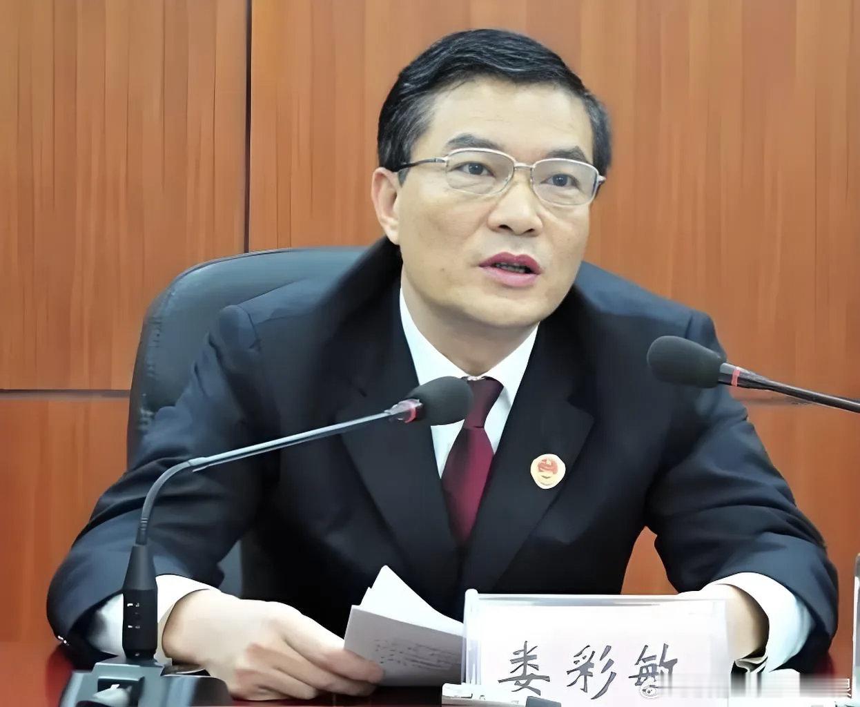 【“你们通通给我滚出去！老子要先‘打一炮’！”且看权力失控，能荒诞到什么地步？】