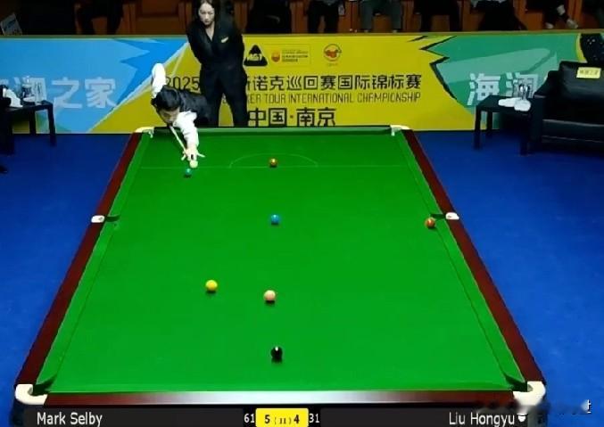 艺高人胆大！敢在塞大师面前班门弄斧。2025斯诺克国锦赛，马克•塞尔比vs刘宏