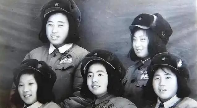 1951年，抗美援朝时，5名中国女战士被美军包围后主动投降，此后下落不明，大家都