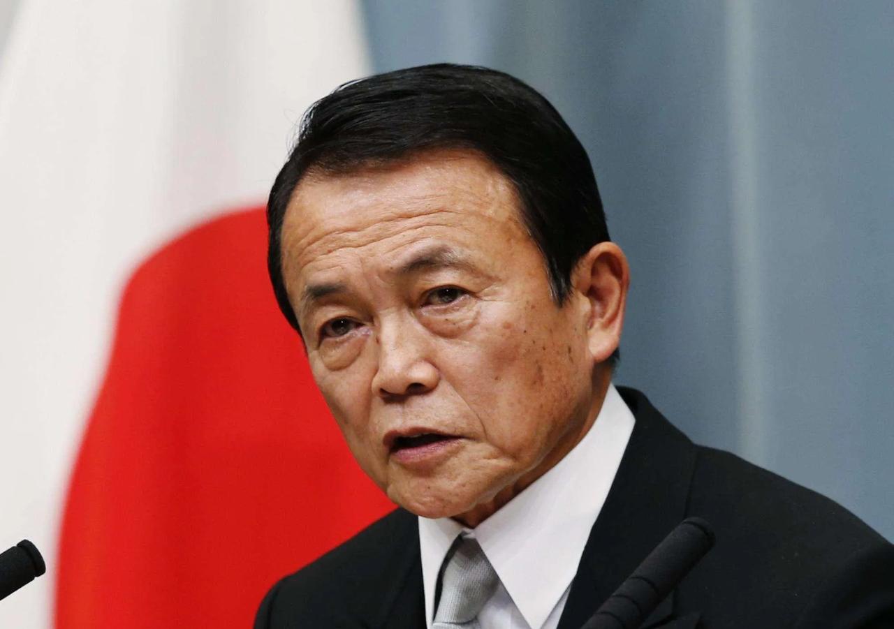 麻生太郎直言：日本低估中国反制后果，稀土出口管制重创日企供应链，中日紧张局势持续