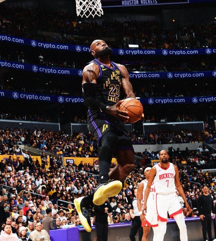 凯尔特人没拿到2-0，掘金没拿到2-0，马刺没拿到2-0，活塞也没拿到2-0，可