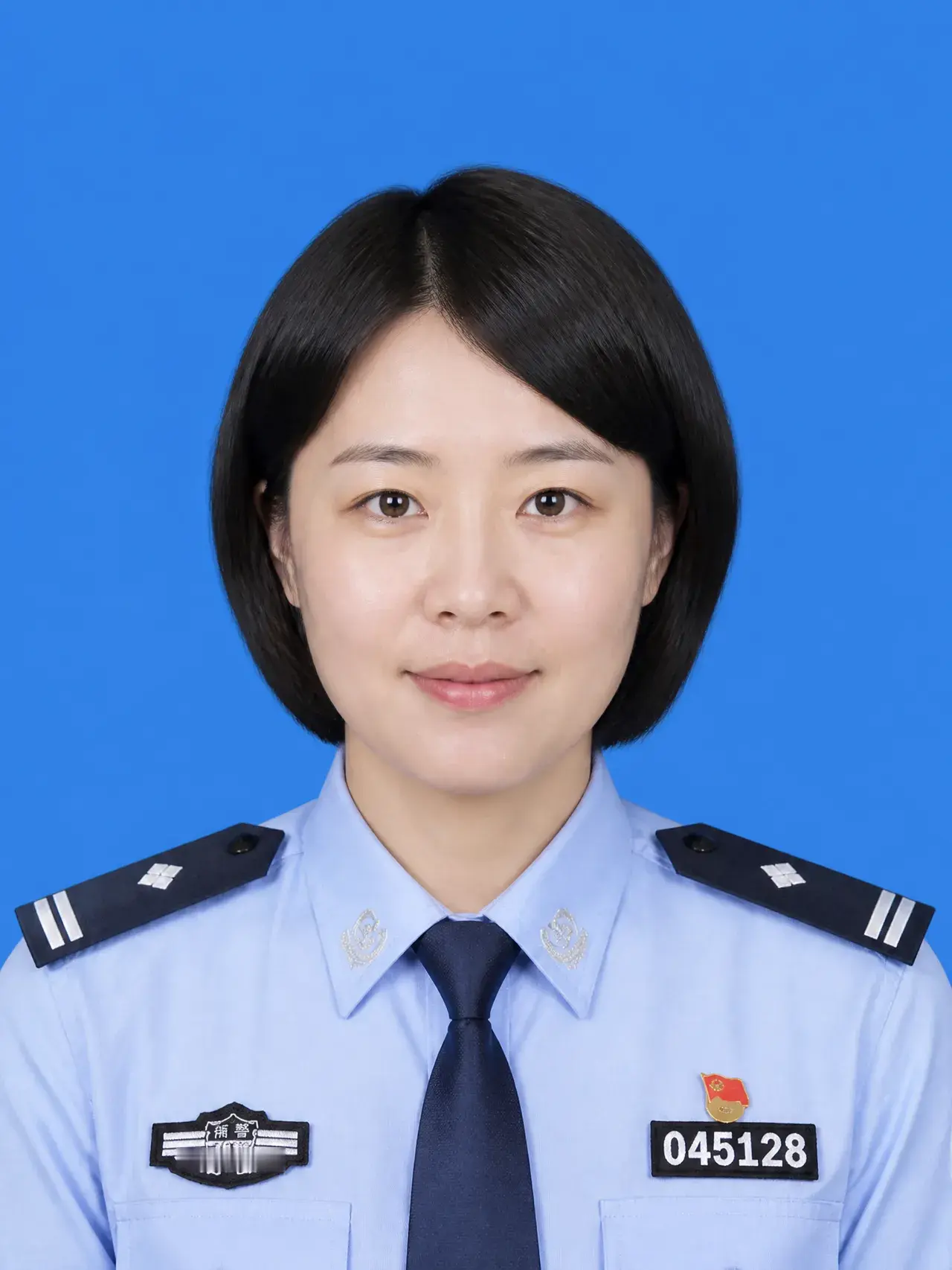 曾艳，女，汉族，1985年出生。2011年入警后，曾艳在郴州市公安局北湖分局刑侦大队干了十多年。很多