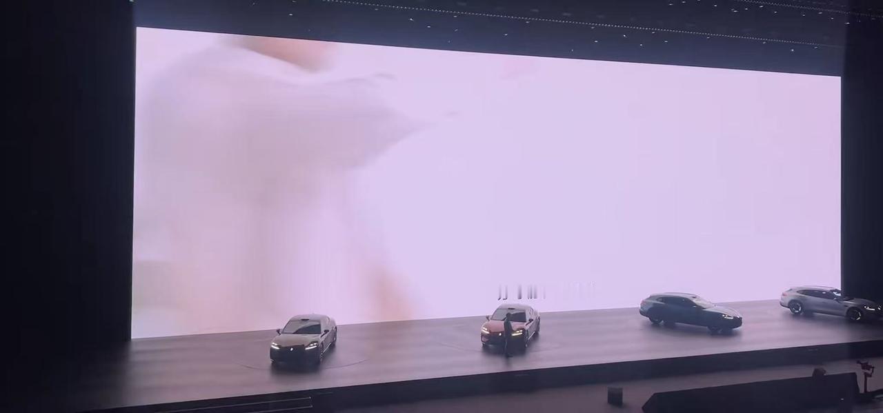 尚界Z7、Z7T正式上市，21.98万起售，五大满配诠释不做偏科生昨晚鸿蒙智行