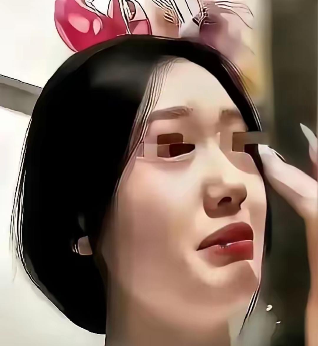 苏州一位颜值出众的姑娘，和男友谈了七年，男友洗袜子、洗内裤、买卫生巾，生理期半夜