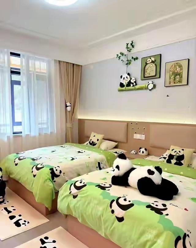 这个国庆，成都旅游数据冲上全国第一，很多人说成都不得了，了不得。其实，成都真正恐