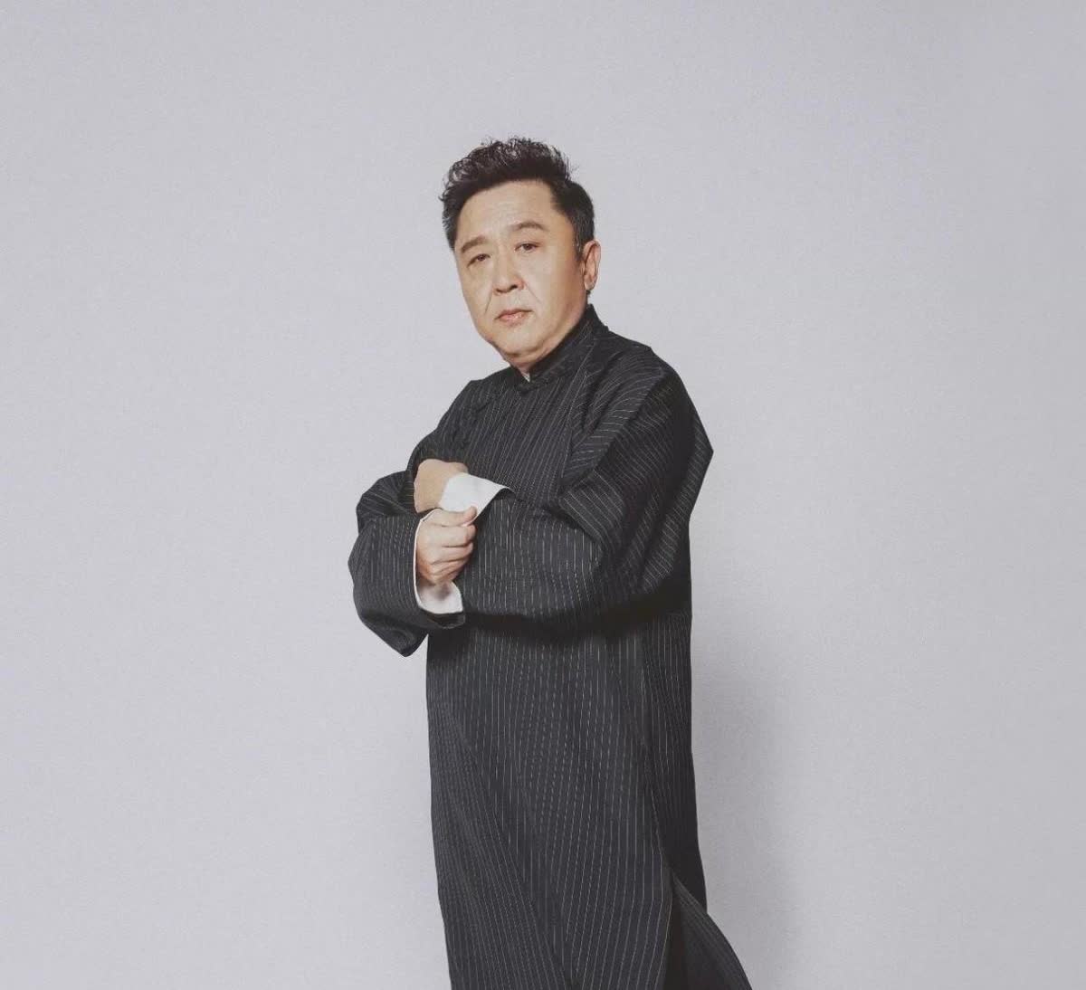 嘿，我给大家说个事。咱们相声里有这么些厉害的捧哏师傅，排了个前十名单。赵