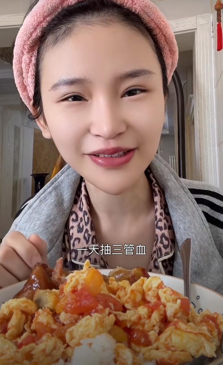 吃播界网红出事了。24岁的女主播干饭莹莹去世，年仅24岁，据悉是长期低钾导致的