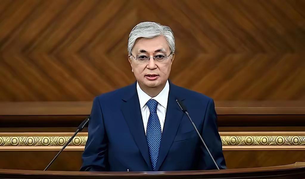 托卡耶夫宣布：哈萨克斯坦制度改革落地！托卡耶夫主动推进国家制度改革，把权力更