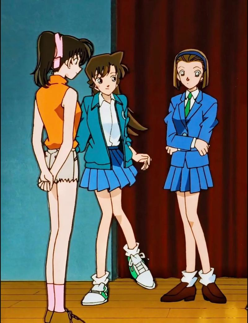 名侦探柯南女高合照呀