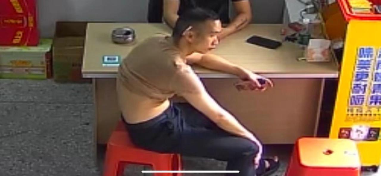 大家小心这个人不用给他骗了你们啊，他在东莞塘厦！
