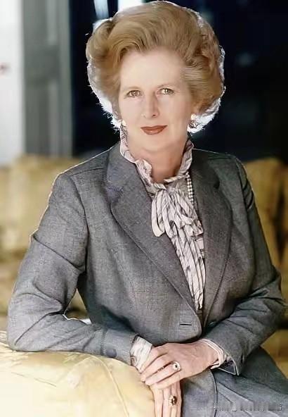 撒切尔夫人评价苏联社会主义制度，苏联的所谓社会主义制度，​实质上是特权阶层。无偿