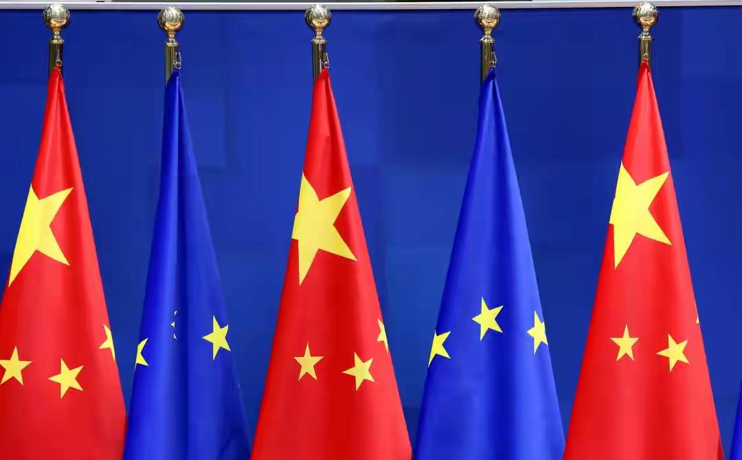  叫嚣对抗两年，欧盟外长被迫访华！不来北京，位置恐怕保不住消息一出，国际舆