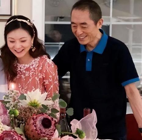 2000年，19岁的陈婷带着50岁的张艺谋回家见家长。谁知，陈婷父母一见来者是张