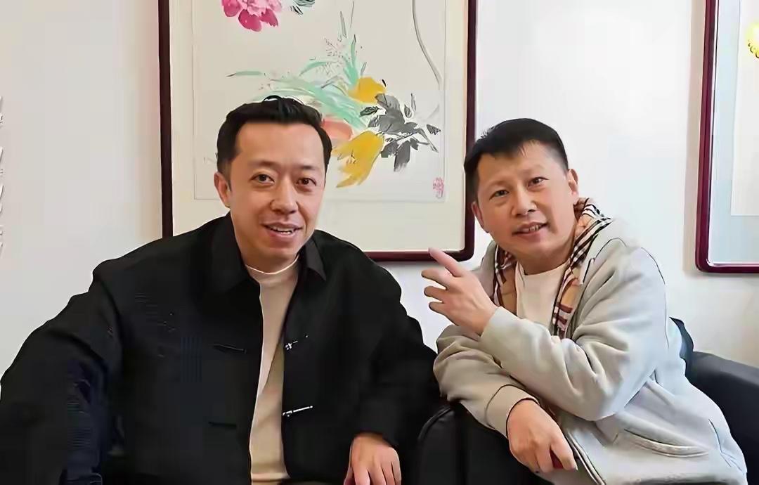 【北京曲协副主席李菁揭秘何云伟为什么无法走红的根本原因？】近日，有网友发现著名