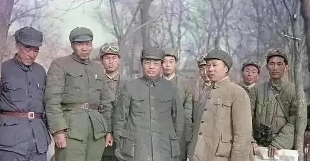 认真仔细看看，这二张照片纯属罕见。的确很珍贵，收藏好了！