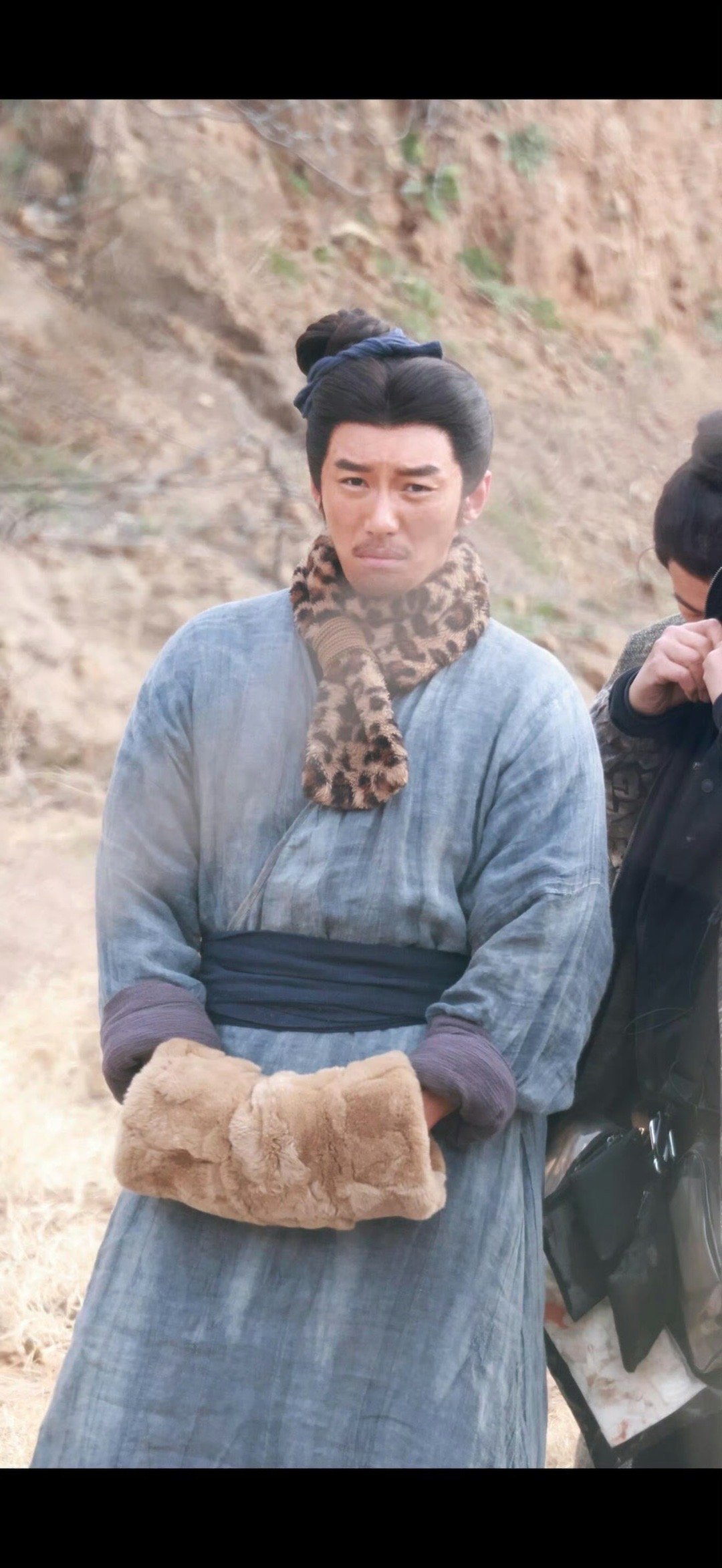 代旭裴轸失业后去挖土了以为创业没想到是去挖土了哈哈哈代旭快回去夺回你失去的一