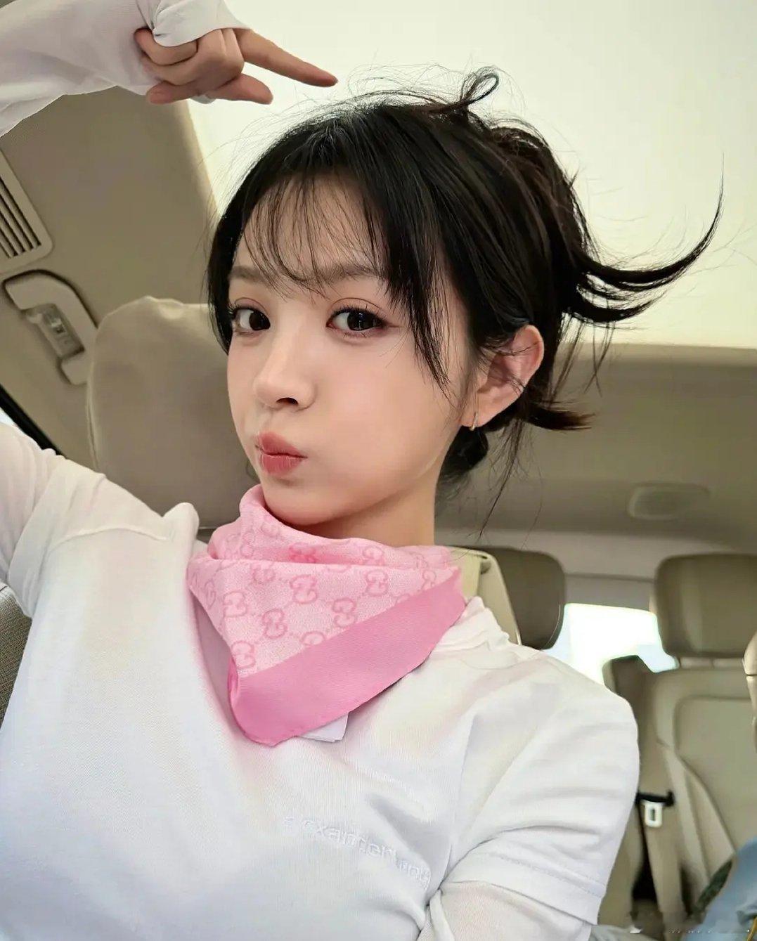 婴儿就应该戴口水兜，田曦薇是小宝宝