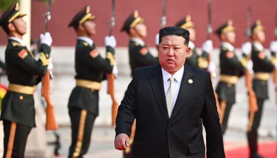 韩国破防了！朝鲜领导人时隔66年以来再次出席中国阅兵式引发韩国媒体热议，特别是朝