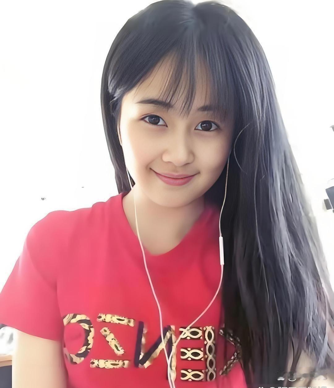 白‎﻿鹿出道﻿⁠‏前的⁠⁠旧照曝光，‏原来她‎‏以前长⁠‎这样！