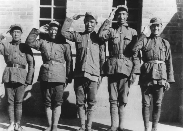 长征开始后，红军逐渐发现一个现象：如果只是借道过境，地方军阀大多只是象征性地抵抗