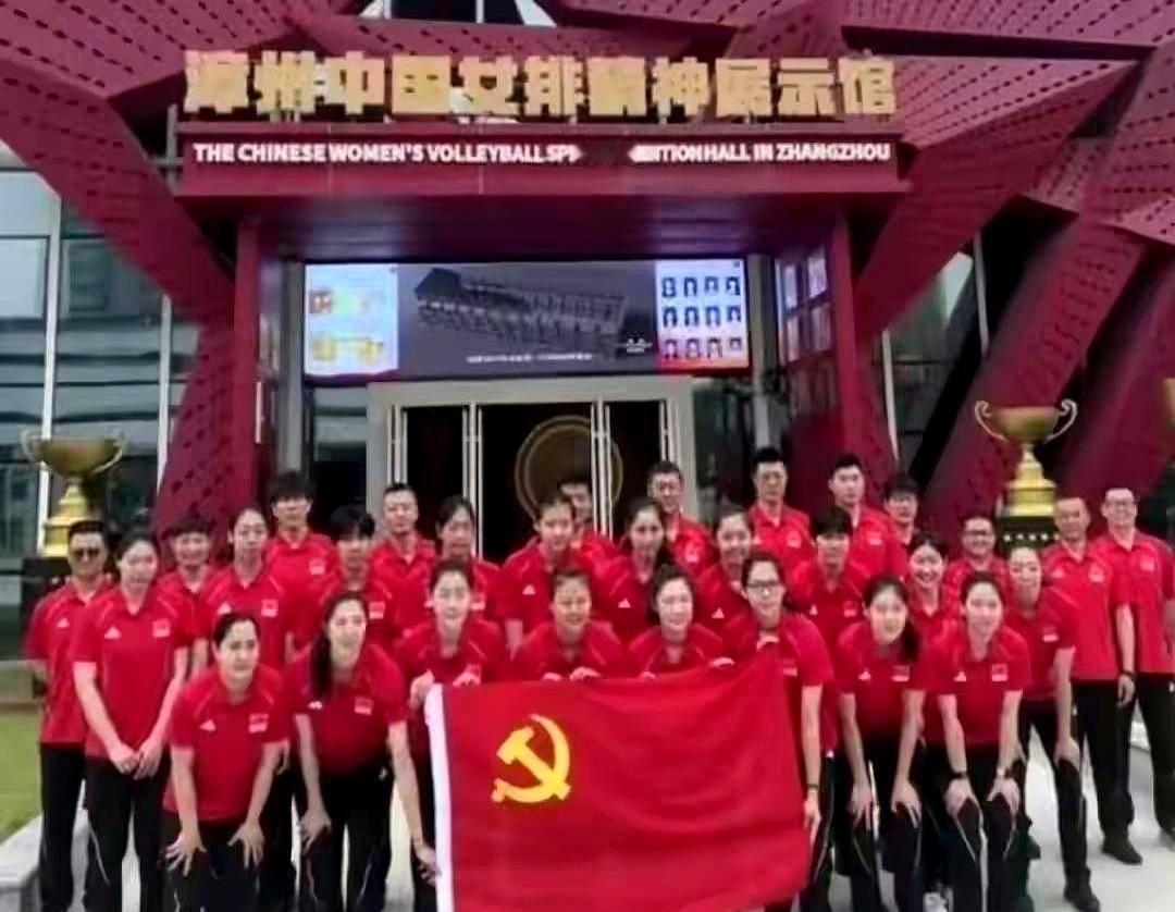 别搞错了，这份名单不是打亚锦赛的。朱婷、袁心玥都不在，赵勇这次选的30人，是