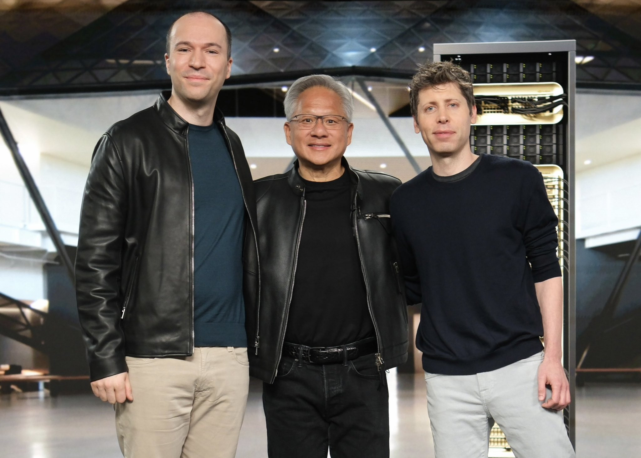 英伟达给OpenAI投了1000亿美元，OpenAI拿这1000亿