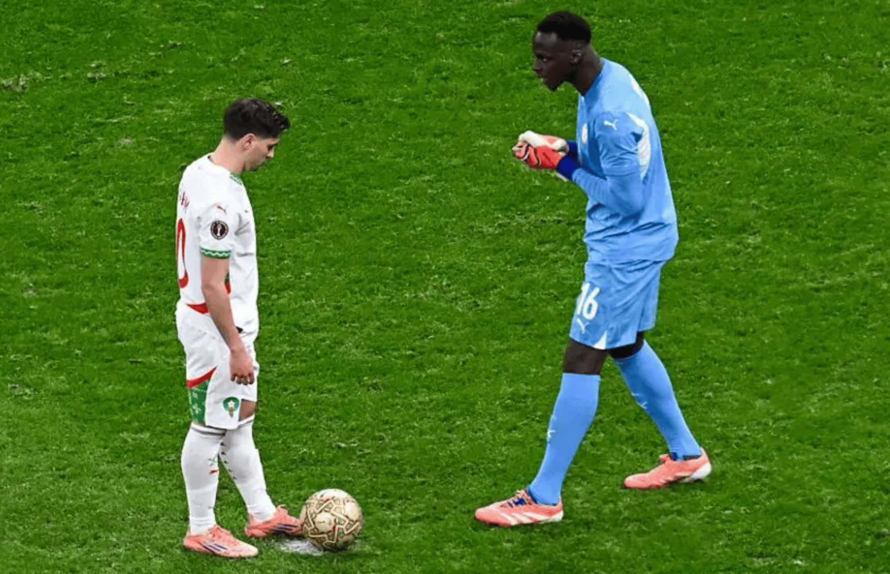 门迪谈卜拉欣故意罚丢点球传闻: 别开玩笑, 是我阻止了进球