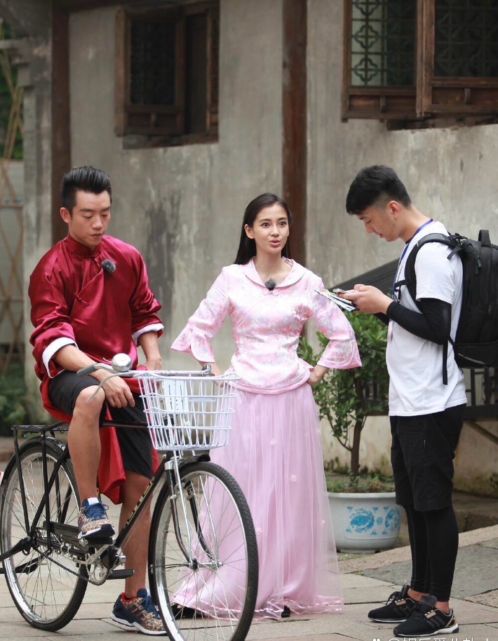 baby不白，但是五官太漂亮了，很真实