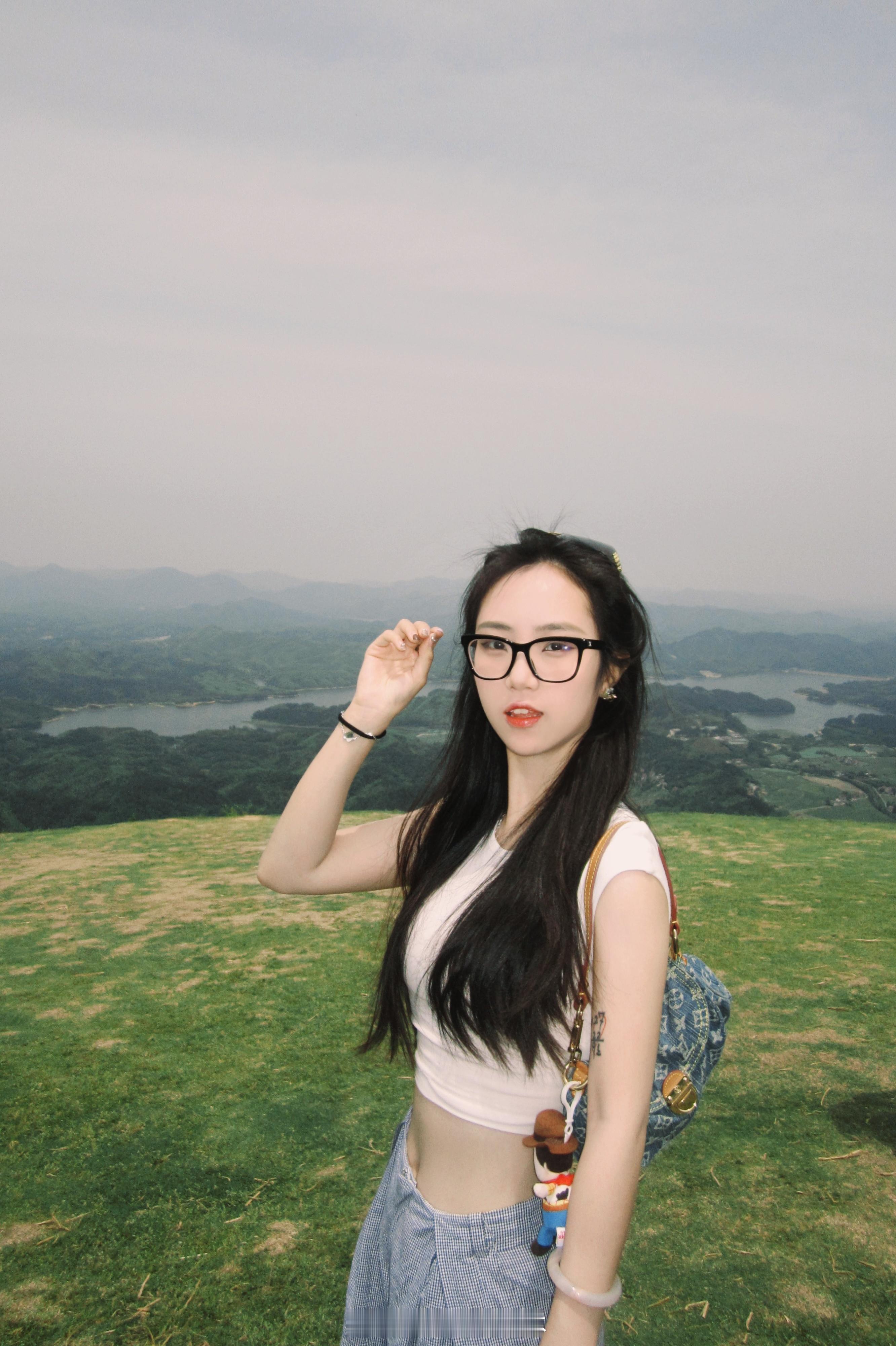 ⛰️🪂​​​