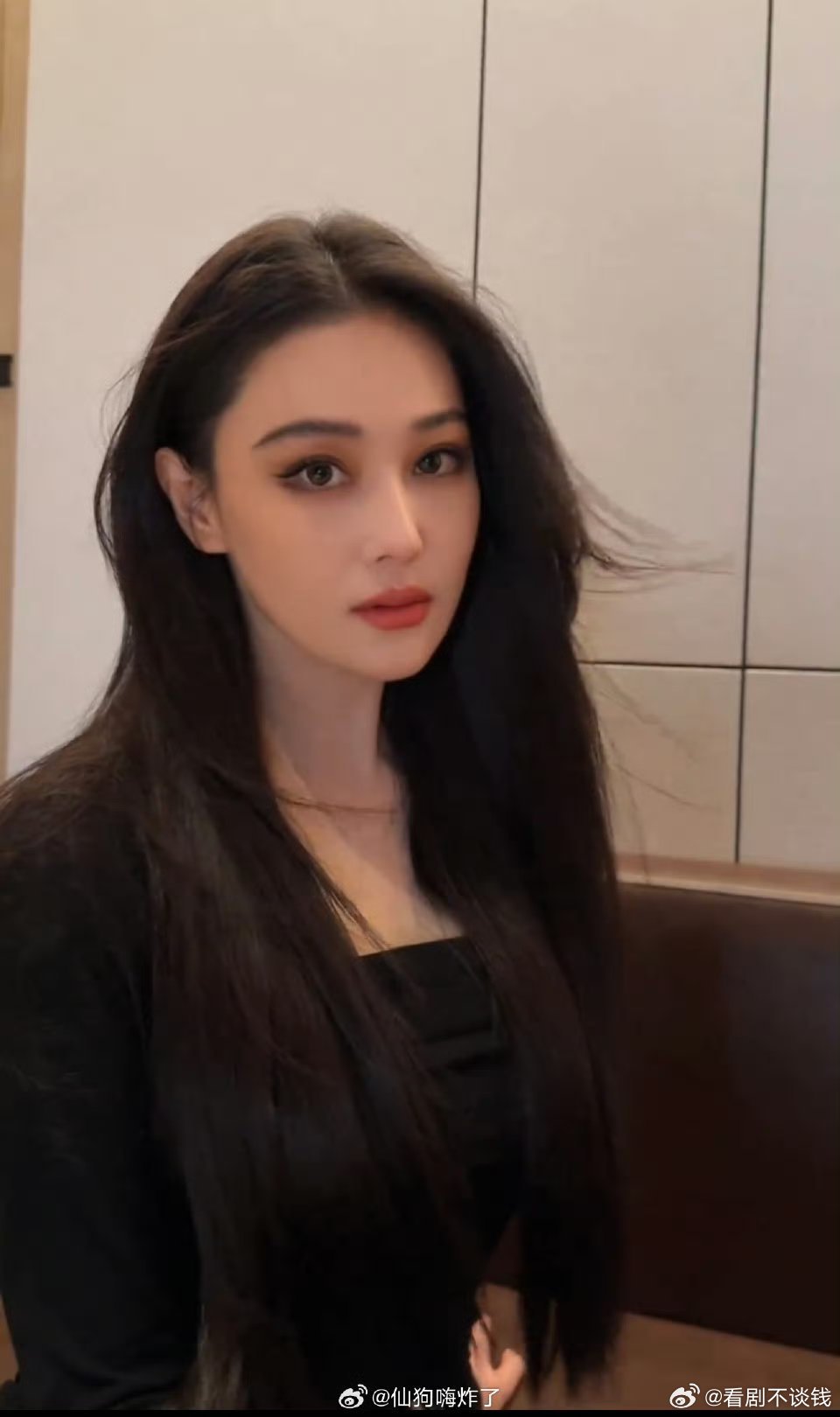 张馨予你很有钱是吗脸在江山在回看张馨予的人生比小说都精彩既不让粉丝花钱又