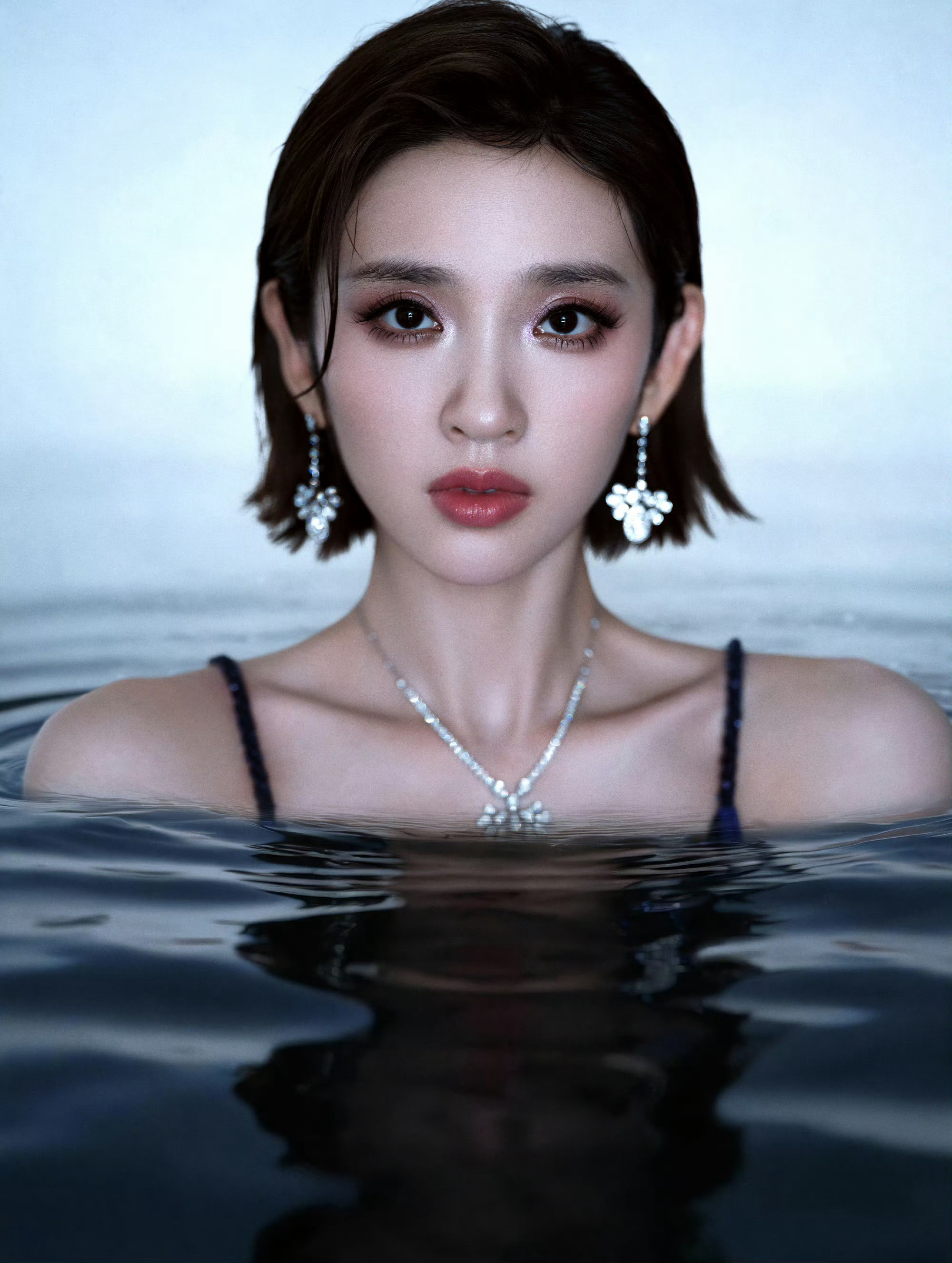 唐艺昕乘风2026成团夜四套造型都蛮美的，大牌Armani、Chaumet、Bv