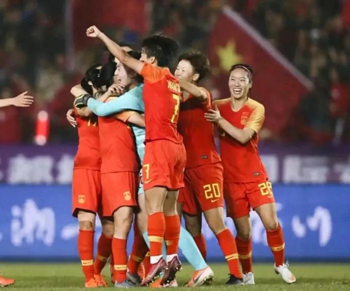 抗韩继续，今晚东亚杯中国女足再战韩国女足。恐韩症只发生在男足身上，中国女足从来