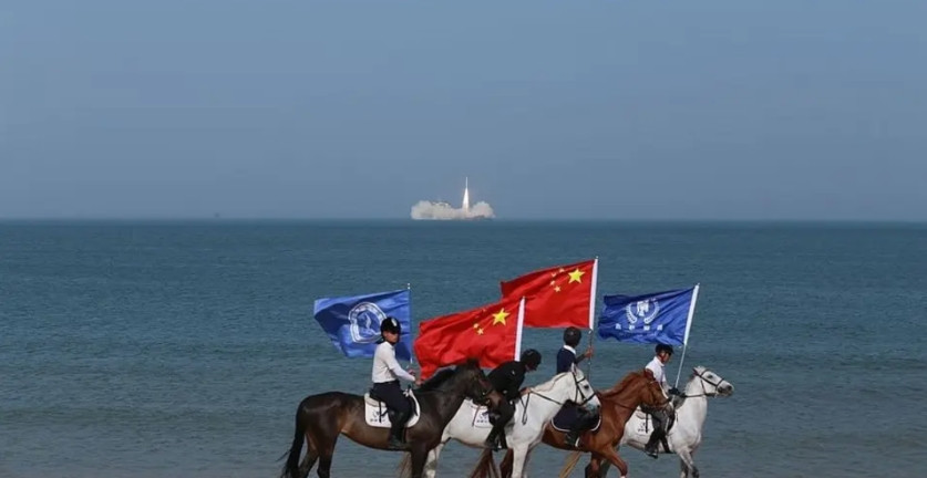 美、俄同时关注：中国谷神星1号火箭从海上平台发射4颗卫星！5月20日美国《太空