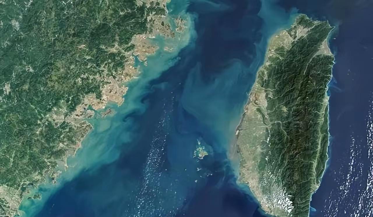 为中国提了醒！美军的将领叫嚣，中国胆敢在台海设立禁飞区，就击沉解放军的舰艇。大陆