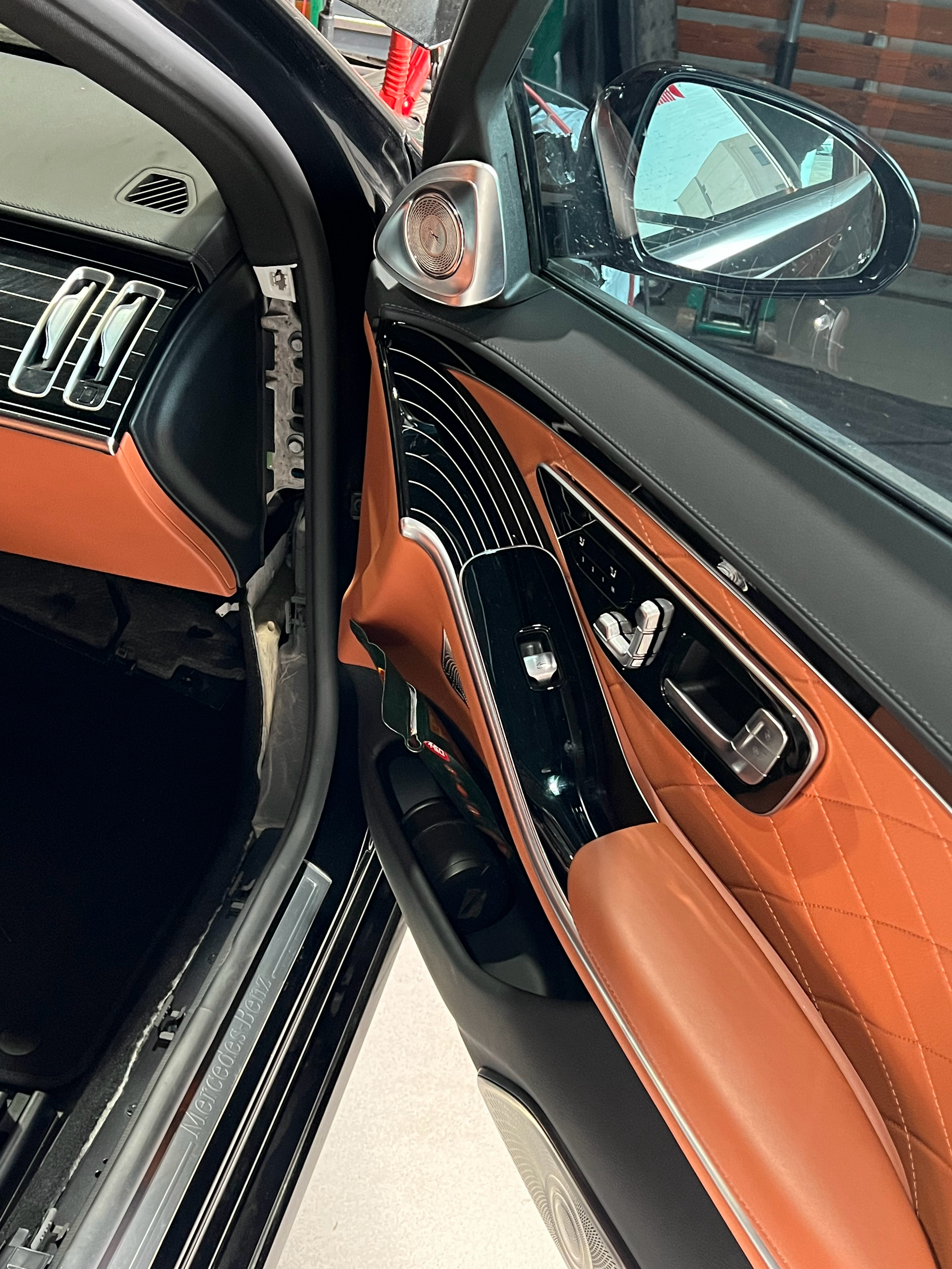 平行进口的大高配S500菱形格，大柏林，后桥转向，通风按摩3D抬显配置真猛～天