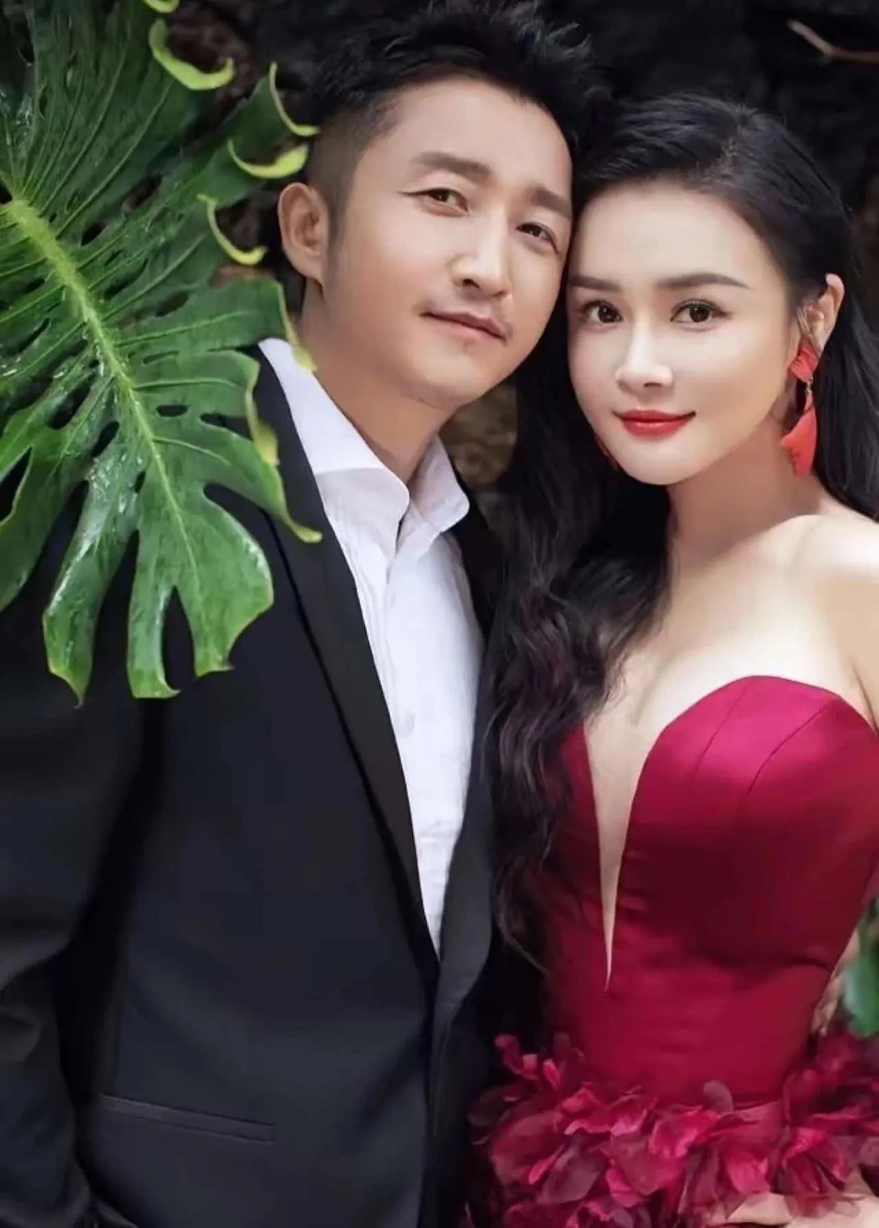 邹市明其实不蠢，他早就看穿了冉莹颖的圈套。在《姐姐当家2》中，邹市明就说