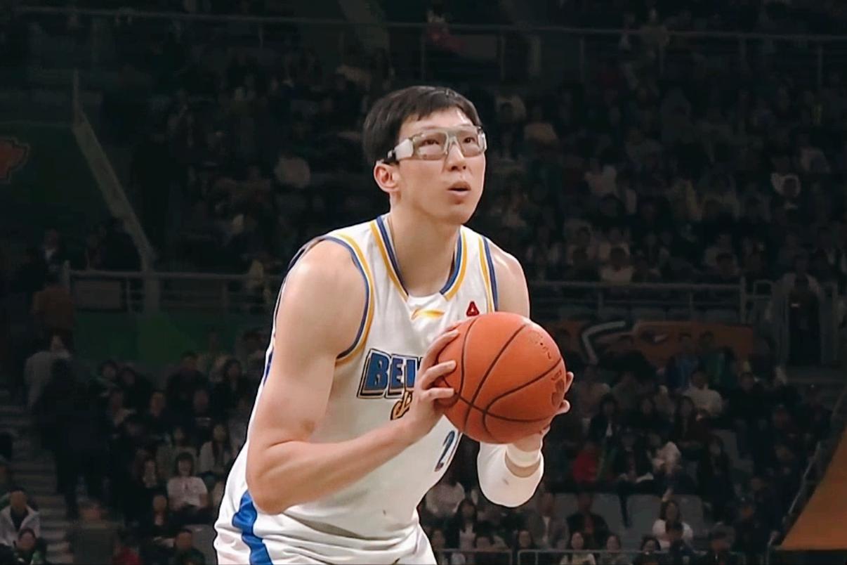 邪了门了！周琦又关键两罚不中，北京队错失追平甚至绝杀机会。3月2