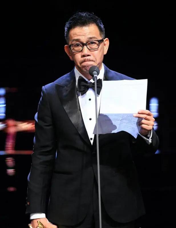 说实话，“糖水伯”这个角色，拿最佳男配角真的有点勉强。金鸡奖给他鼓励，完全是为了