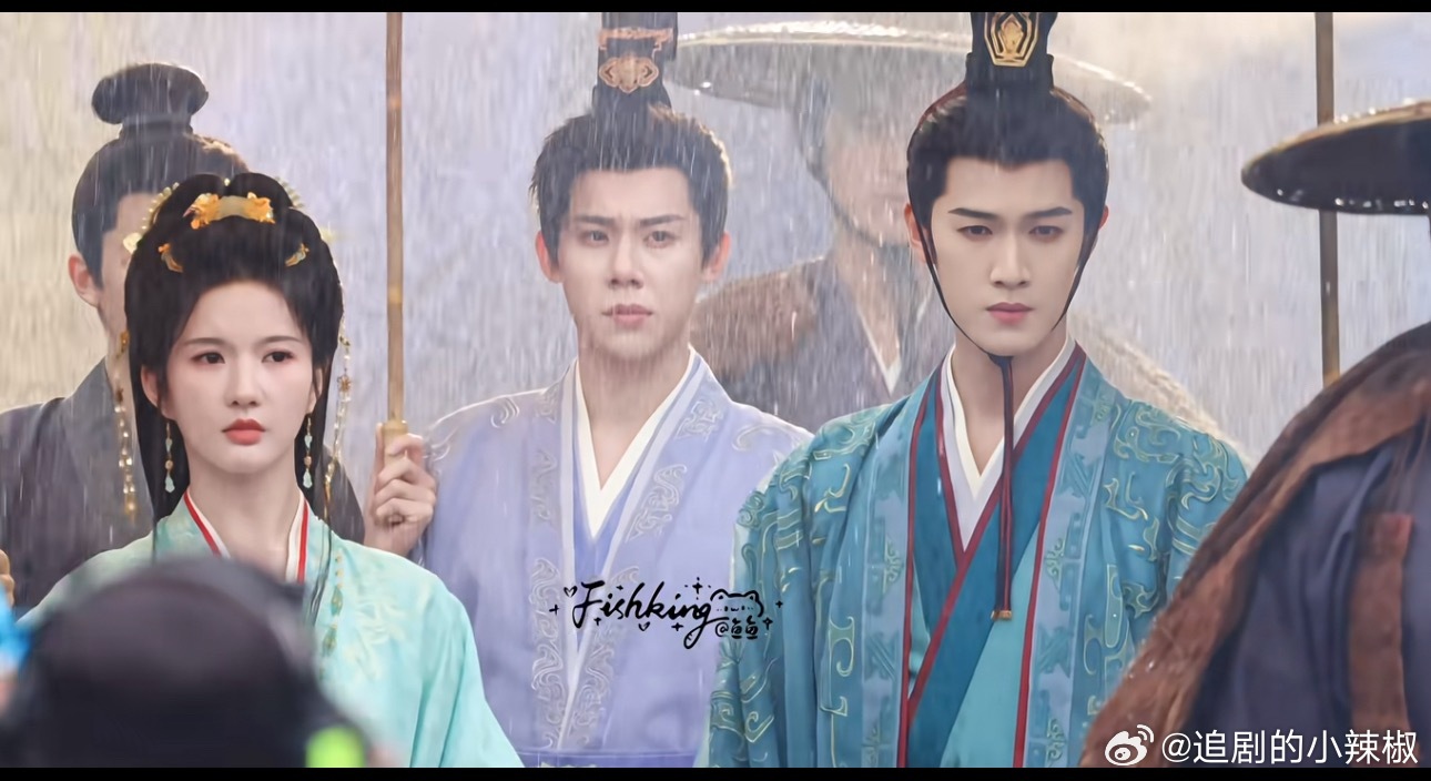 虽然不在c位，但男女主气场镇住了