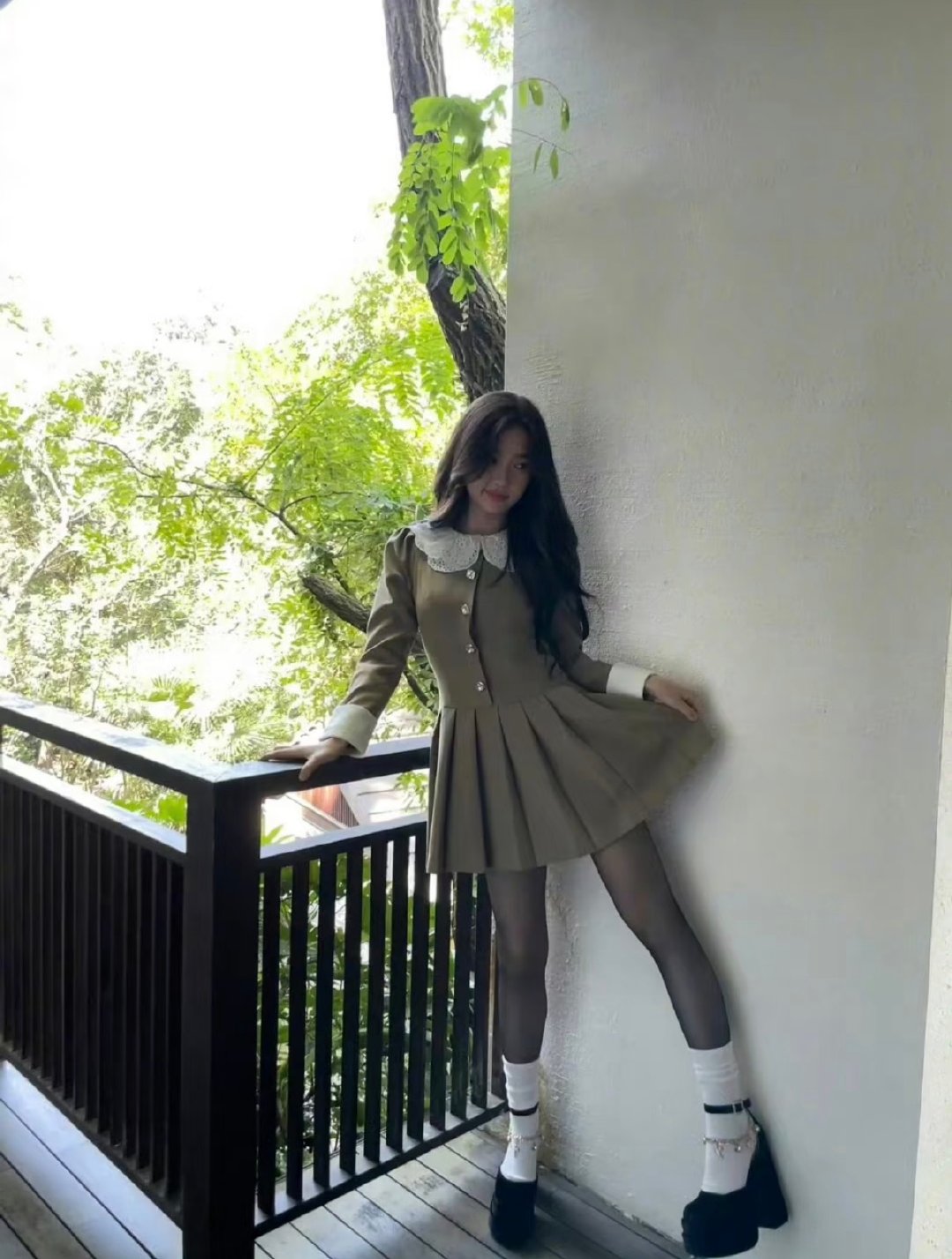 超级有女人味的黑丝穿搭虞书欣完全是妈咪呀…#虞书欣黑丝#​
