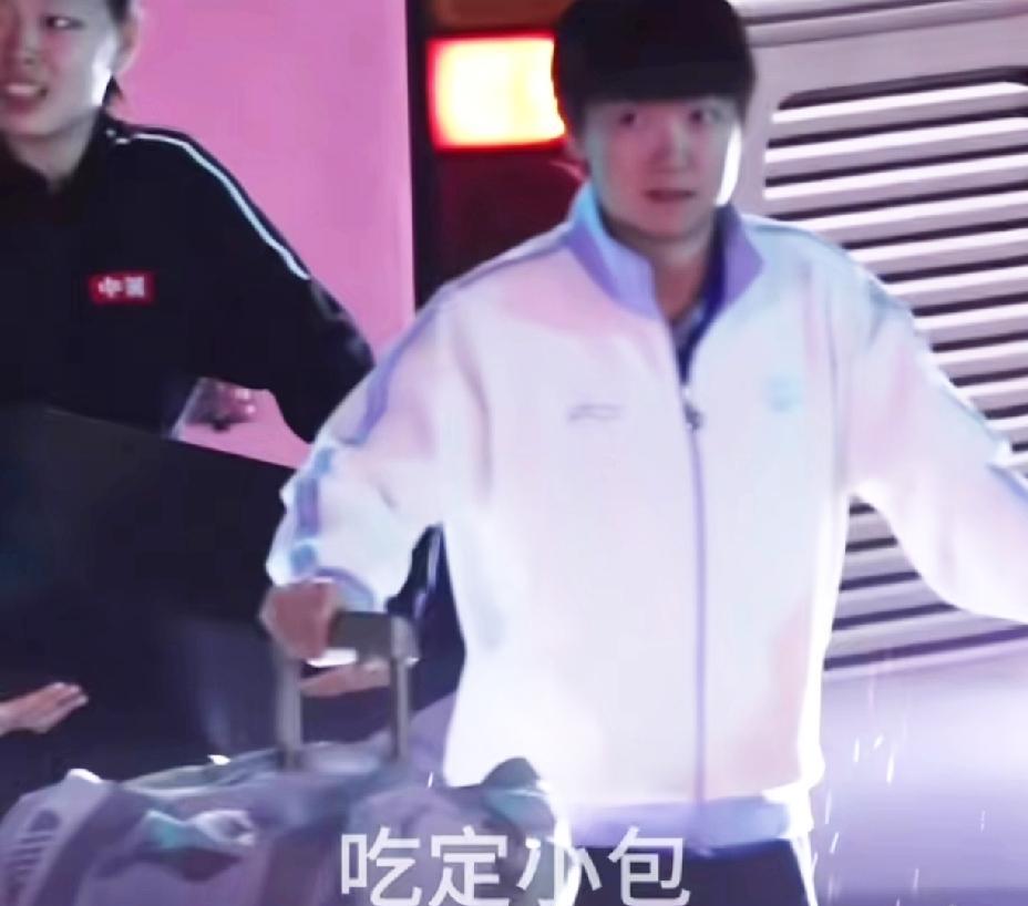 真好，莎莎连夜回家过中秋节了北京大满贯国乒包揽五金收官，比赛刚刚结束，莎莎