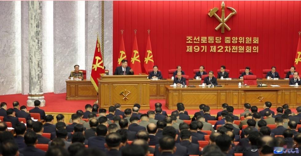 朝鲜劳动党九届二中扩大全会摘要：朝中社6月23日消息，朝鲜劳动党九届二中扩大